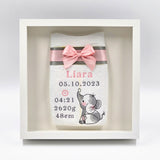 Bestickte Windel im Rahmen ohne Deko